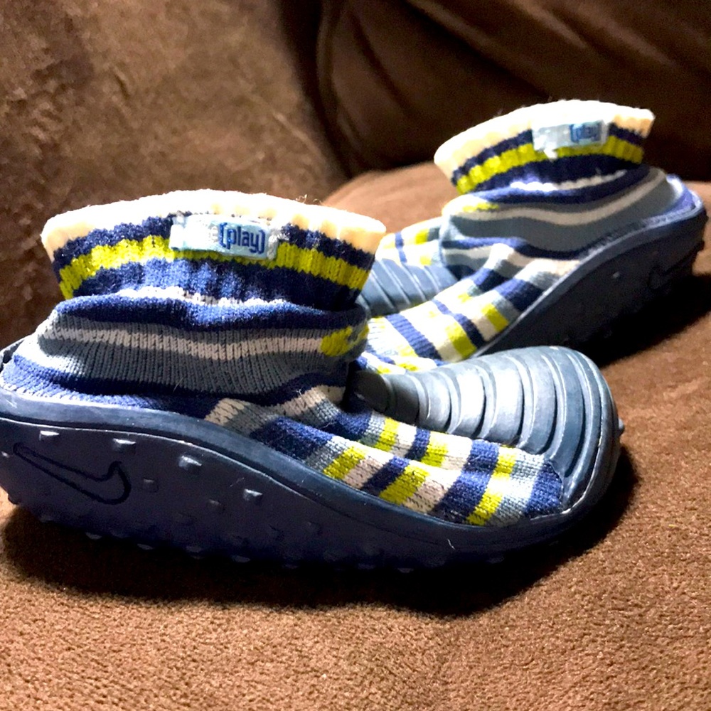 Baby Nike swoosh shoes slip on, unisex with non marking sole. size 3 C